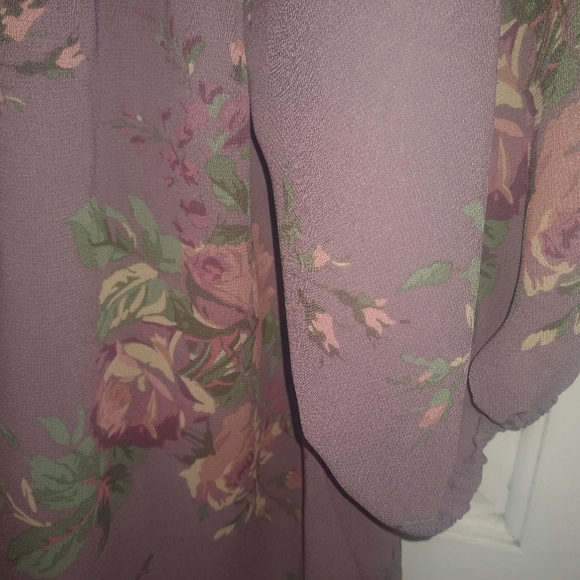 🍭Chaps lavender blouse - Picture 3 of 7